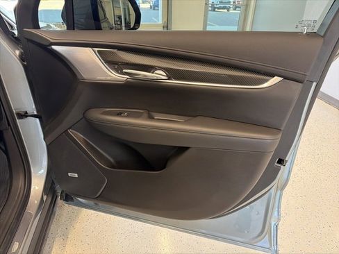 Used 2023 Cadillac XT6 Sport w/ Technology Package image 51