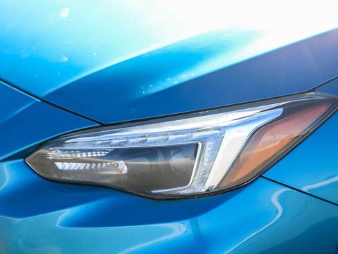 Used 2017 Subaru Impreza 2.0i Limited image 8