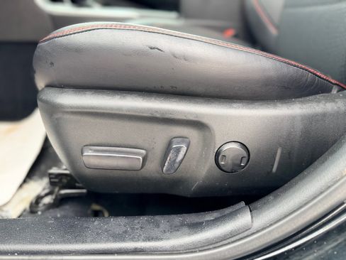 Used 2017 Toyota Camry SE image 19