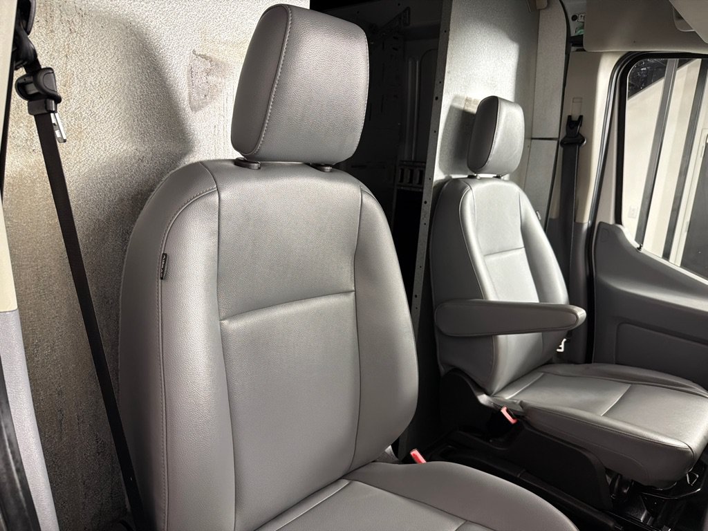 Used 2018 Ford Transit 250 148 Medium Roof RWD image 18