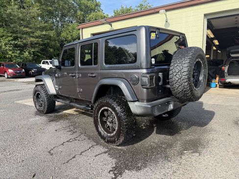 Used 2019 Jeep Wrangler Unlimited Sport S AWD/4WD image 5