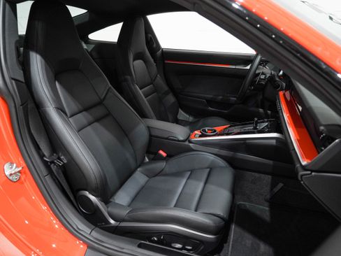 Used 2021 Porsche 911 Carrera RWD image 16