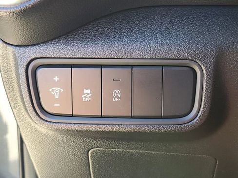 Used 2025 Kia Soul LX FWD image 26