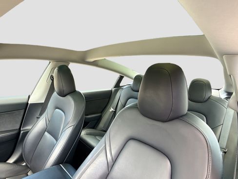 Used 2023 Tesla Model 3 Standard Range image 26