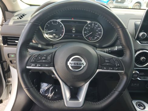 Used 2021 Nissan Sentra SV FWD image 17