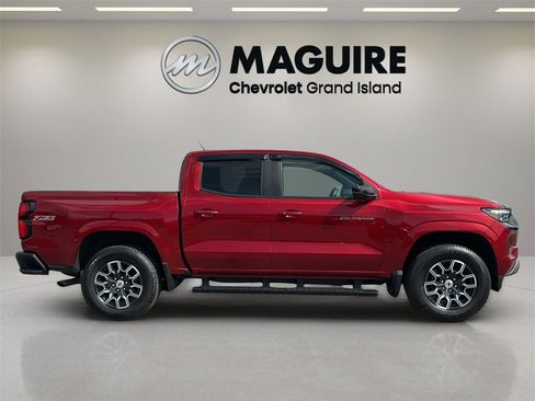 Used 2023 Chevrolet Colorado Z71 w/ Z71 Convenience Package 2 image 2