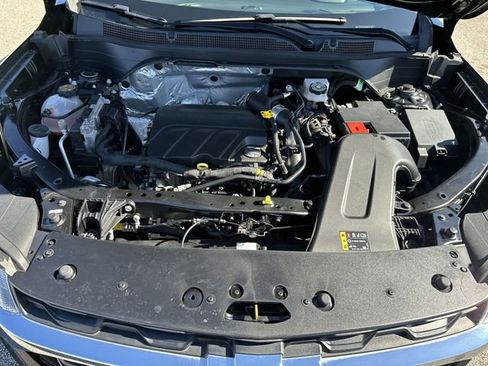 Used 2024 Chevrolet Trax LS FWD image 20