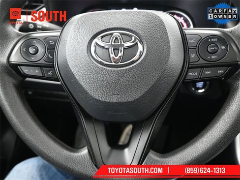 Used 2025 Toyota RAV4 XLE image 23