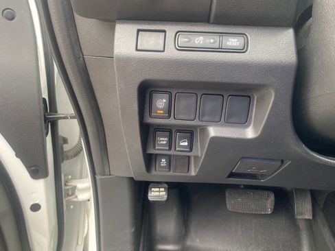 Used 2022 Nissan Frontier S w/ Technology Package image 9