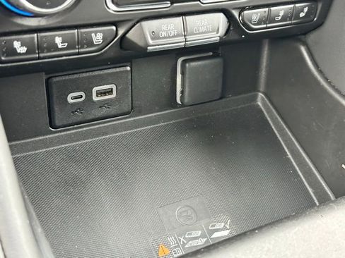 Used 2024 Chevrolet Tahoe High Country w/ Advanced Technology Package image 14