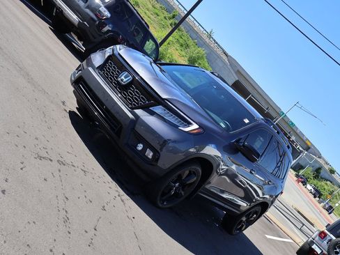 Certified 2021 Honda Passport Elite image 3