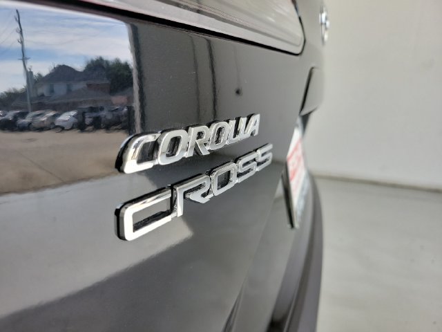 Used 2026 Toyota Corolla Cross LE FWD image 8