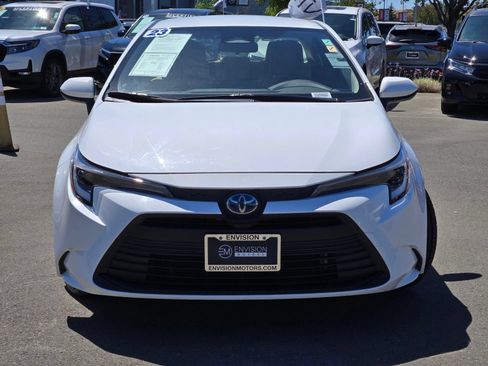 Used 2023 Toyota Corolla LE w/ Carpet Mat Package (TMS) FWD image 2
