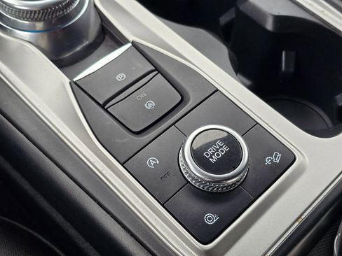 Used 2020 Ford Explorer XLT w/ Comfort Package image 33