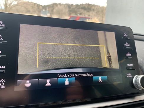 Used 2018 Honda Accord Touring image 38