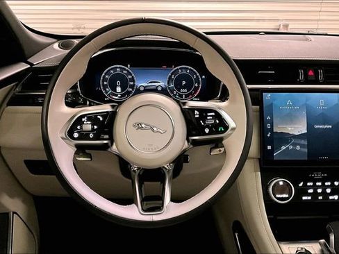 Certified 2025 Jaguar F-PACE R-Dynamic S image 4