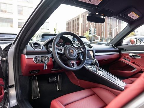 Used 2024 Porsche 718 Cayman GT4 image 42