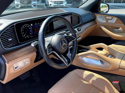 Certified 2024 Mercedes-Benz GLS 450 4MATIC image 11