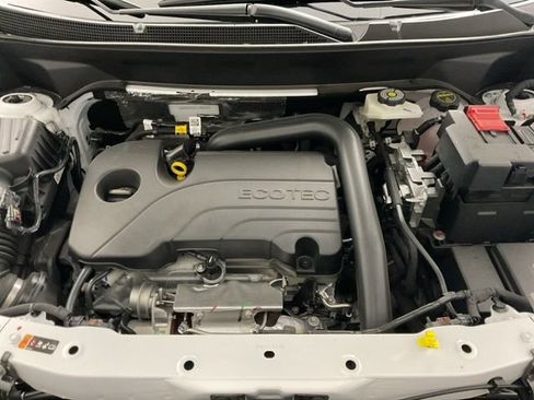 New 2026 Chevrolet Equinox LT w/ LPO, Floor Liner Package FWD image 19