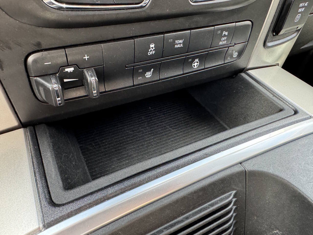 Used 2019 RAM 1500 Warlock AWD/4WD image 16