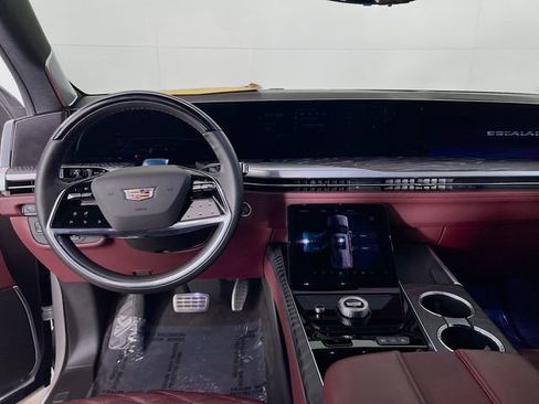 Used 2025 Cadillac Escalade Sport w/ Touring Package image 22