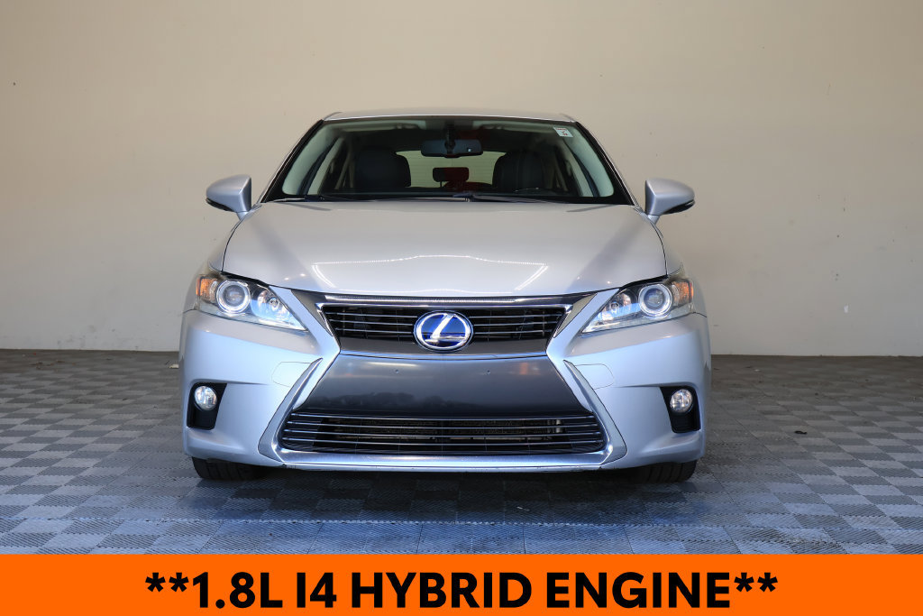 Used 2016 Lexus CT 200h w/ Seat Comfort Package FWD image 4