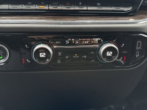 Used 2023 GMC Sierra 1500 Elevation image 29