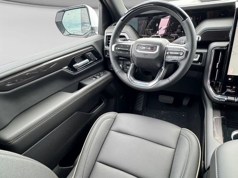 New 2026 GMC Yukon Elevation AWD/4WD image 17