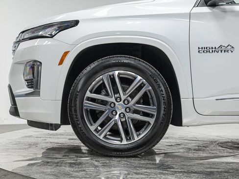 Used 2023 Chevrolet Traverse High Country w/ LPO, Floor Liner Package FWD image 3