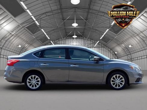 Used 2019 Nissan Sentra SV FWD image 7
