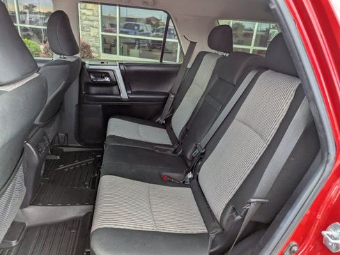 Used 2022 Toyota 4Runner SR5 AWD/4WD image 23
