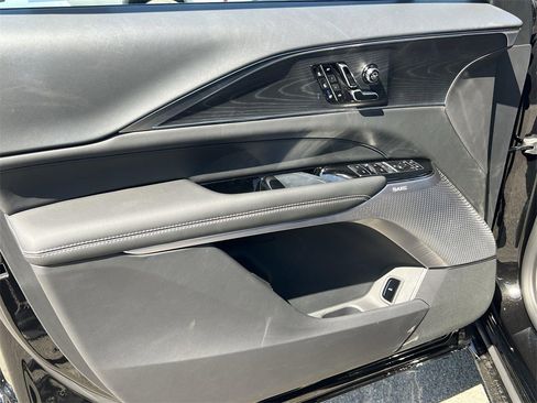 New 2026 Cadillac Lyriq V image 10