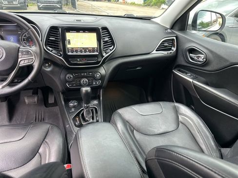 Used 2019 Jeep Cherokee Limited AWD/4WD image 28