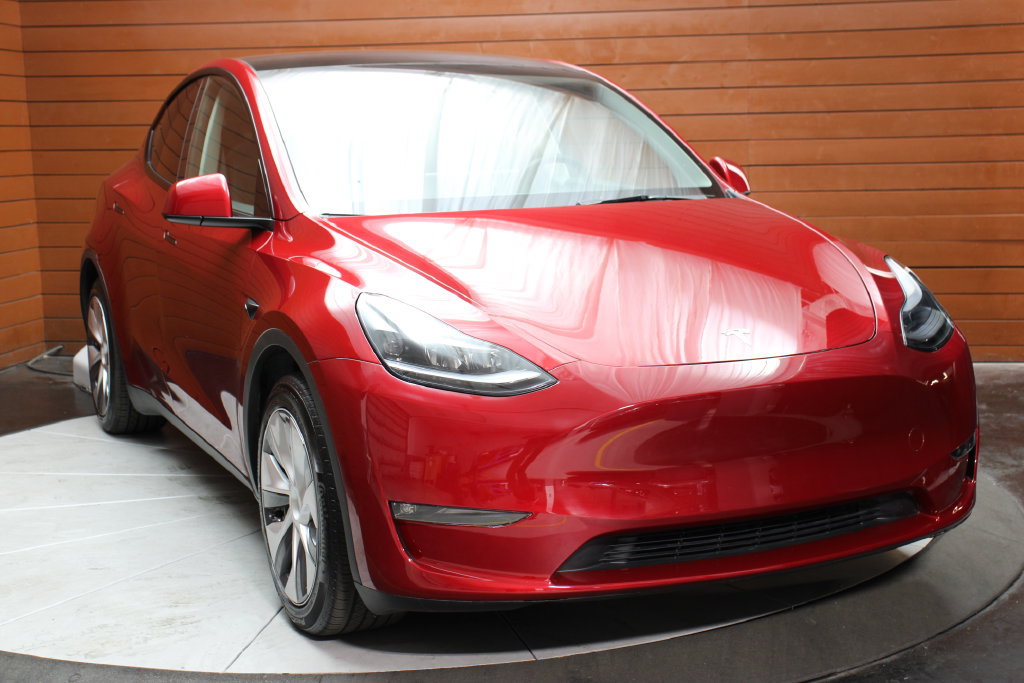 Used 2024 Tesla Model Y Long Range AWD/4WD image 12