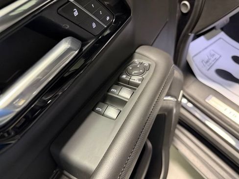 Certified 2026 Chevrolet Suburban Premier AWD/4WD image 14