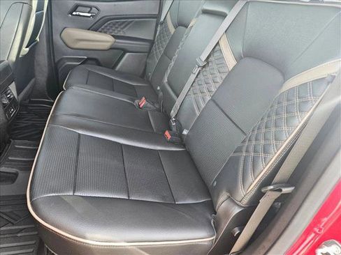 Used 2023 GMC Canyon Denali image 19