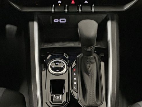 New 2026 Chevrolet Colorado W/T image 18