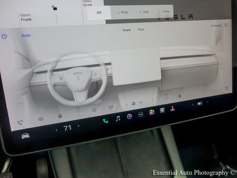 Used 2023 Tesla Model Y Long Range image 34