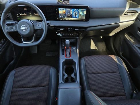 New 2026 Nissan Kicks SR w/ Cold Weather Package image 16