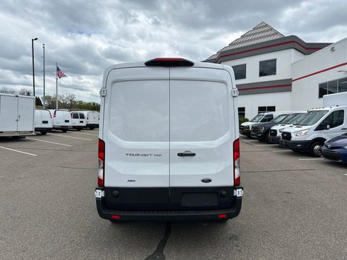 Used 2024 Ford Transit 250 148 Medium Roof Extended AWD image 4