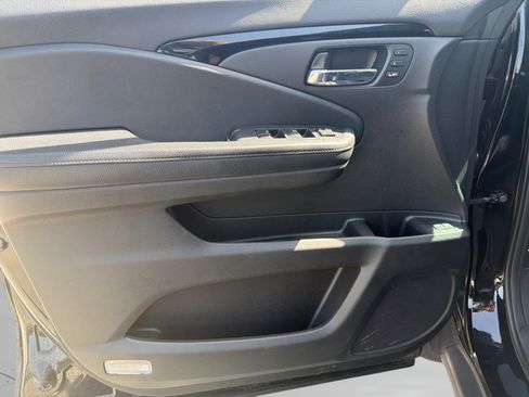 Used 2020 Honda Pilot Touring image 18