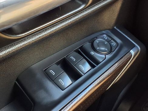 Used 2021 Chevrolet Silverado 1500 LT image 10