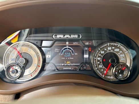 Used 2022 RAM 2500 Limited image 15