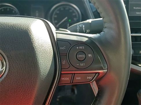 Used 2024 Toyota Camry SE image 14