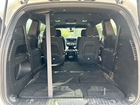 Used 2018 Chrysler Pacifica Touring Plus w/ S Appearance Package image 11