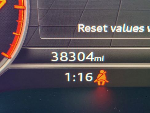 Used 2018 Audi Q5 Prestige image 28