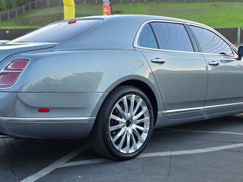 Used 2020 Bentley Mulsanne image 4