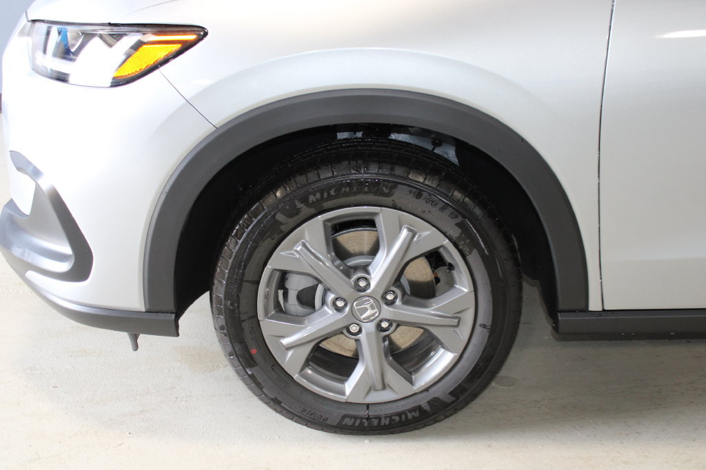 New 2027 Honda HR-V LX image 4