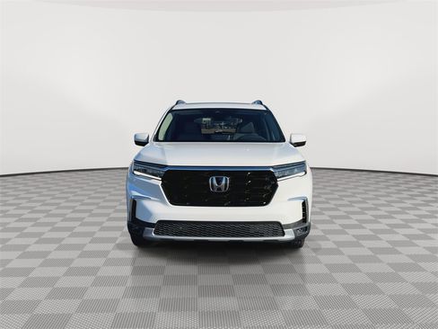 New 2025 Honda Pilot Touring image 3
