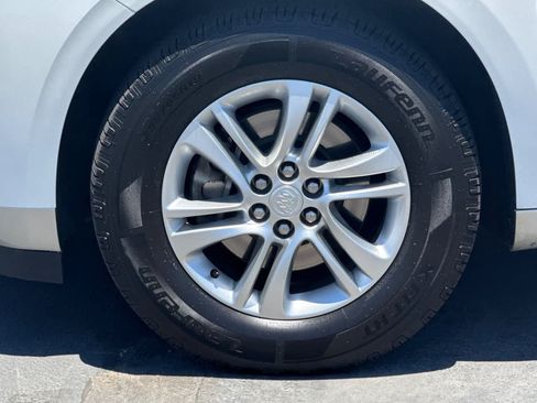 Used 2018 Buick Enclave Essence AWD/4WD image 34